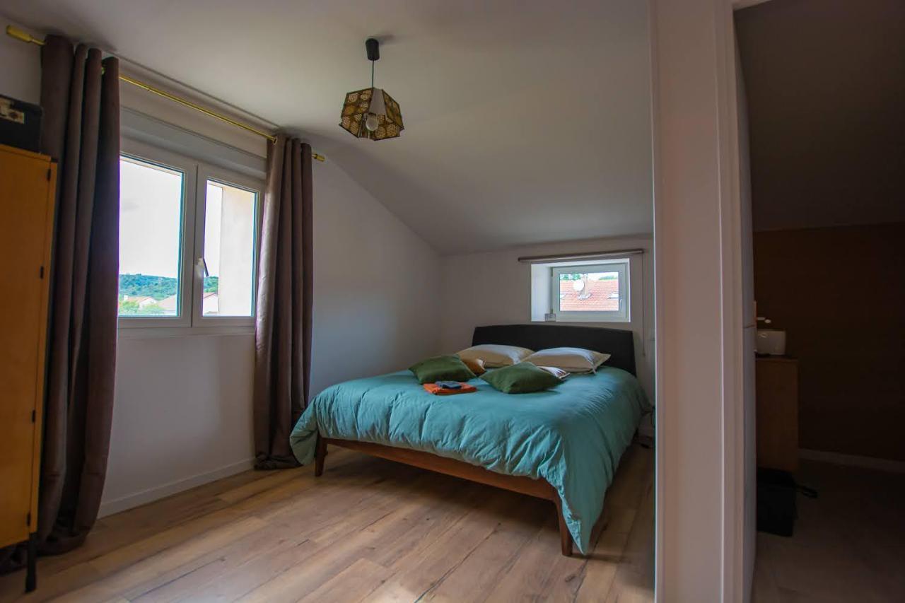 Emilie Une Nuit - 3 Chambres Au 2E Etage - Maison Avec Chats Vandieres  ภายนอก รูปภาพ
